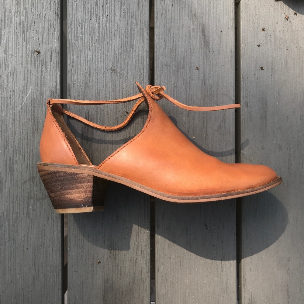Kelsi Dagger cut-out booties